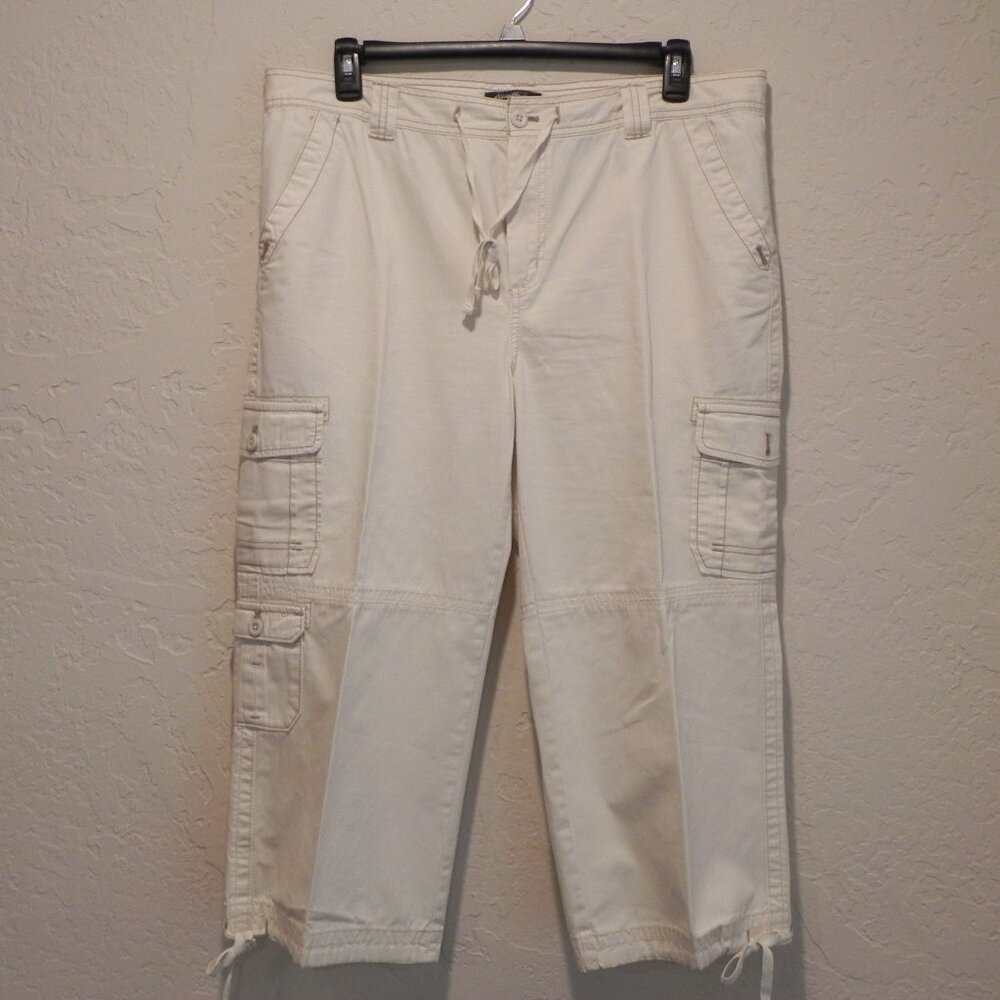 Eddie Bauer, Womans, Cropped Cargo Pants, Size 18 Tall. Off white with light bro
